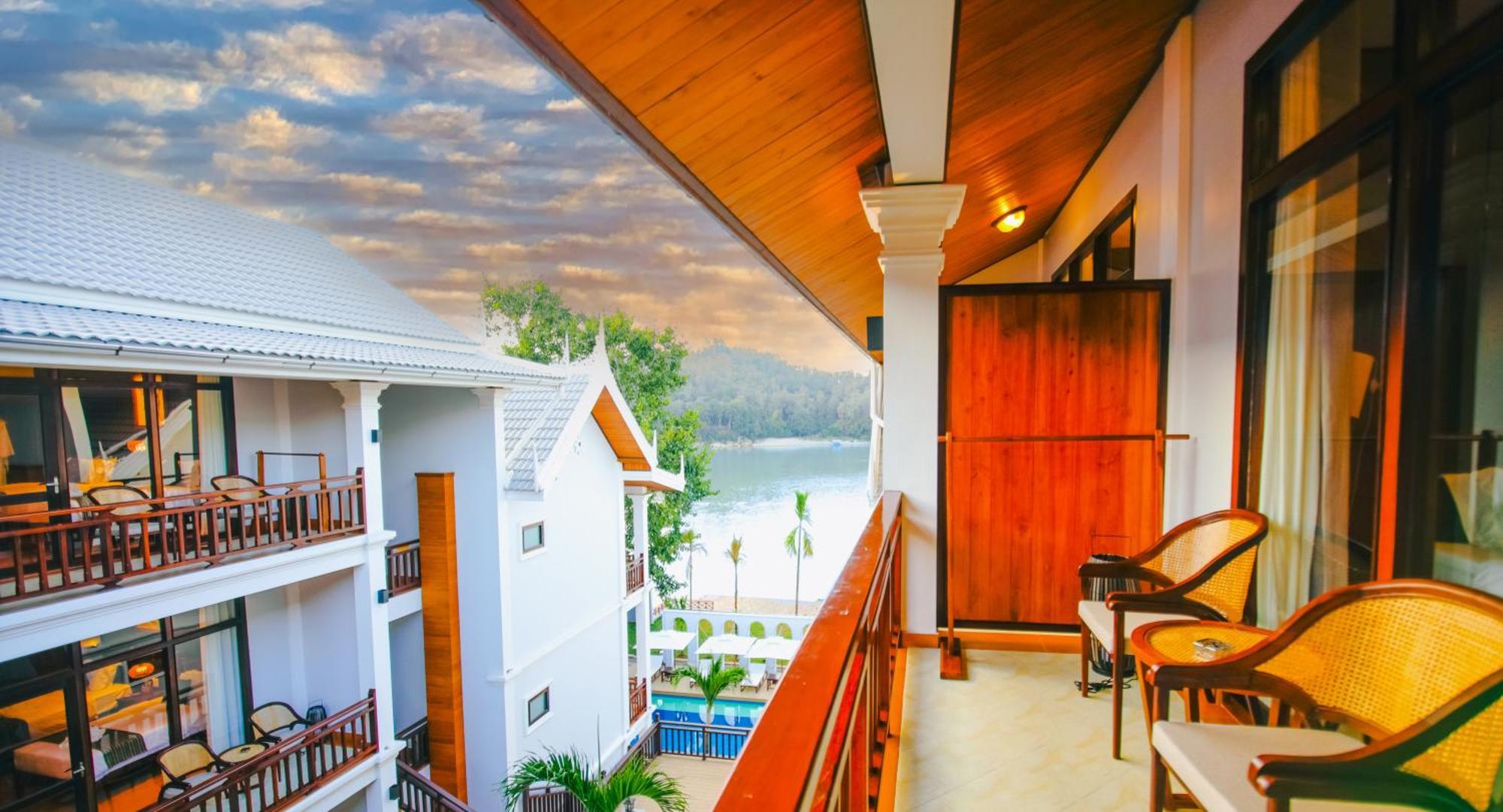 Relaxful Hotel泊岸酒店 Luang Prabang Exteriör bild