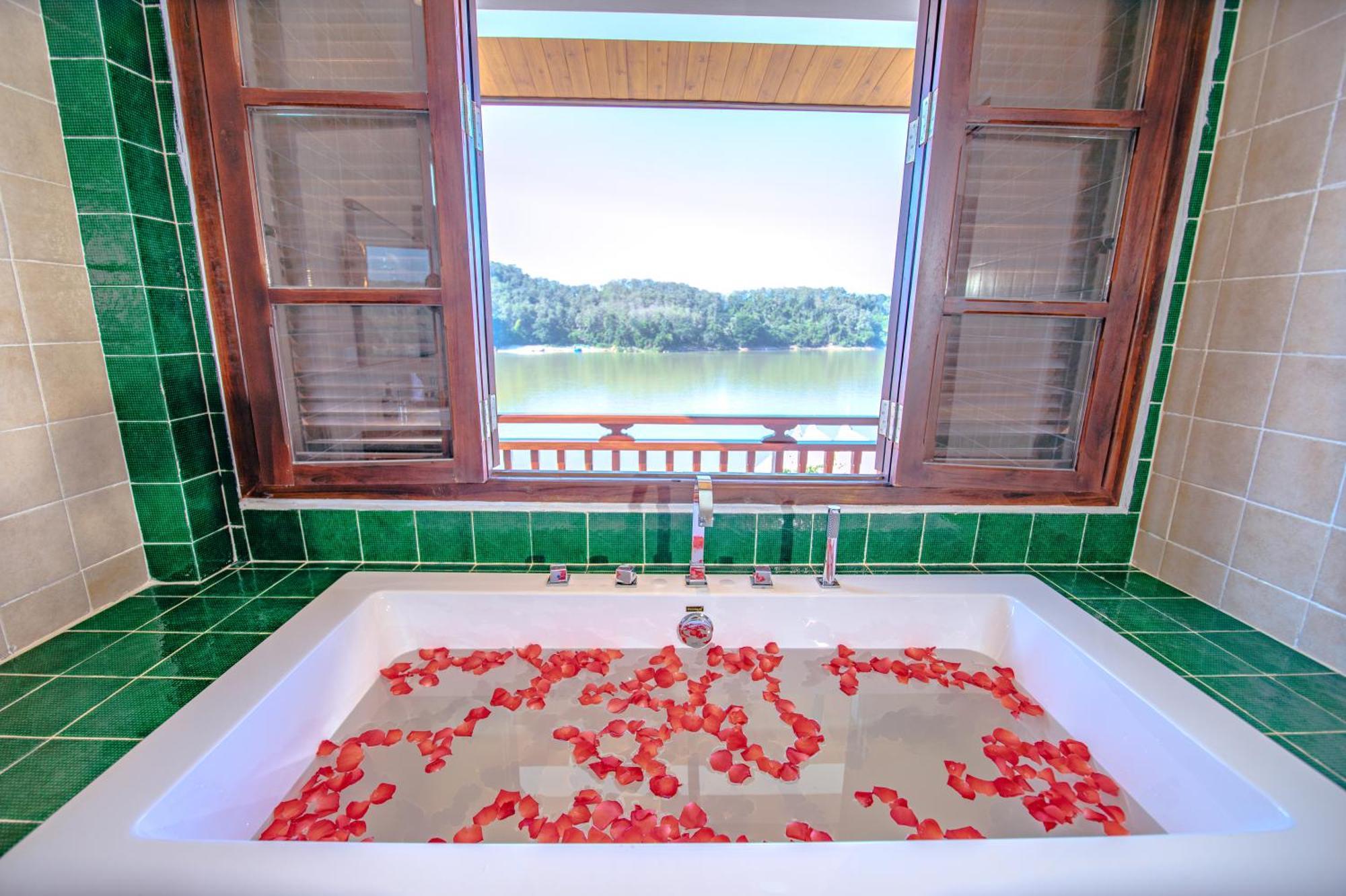 Relaxful Hotel泊岸酒店 Luang Prabang Exteriör bild